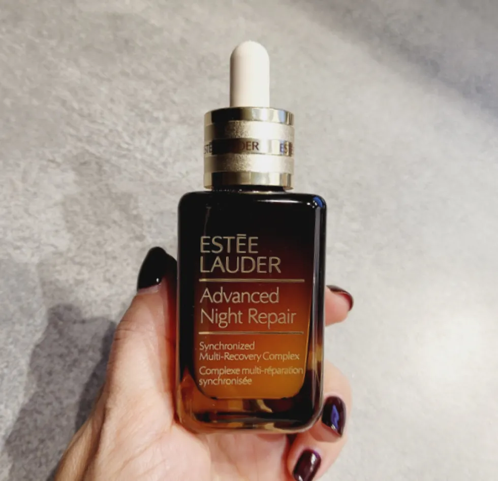 Estée Lauder Advanced Night Repair Synchronized Multi-Recovery Complex naprawcze przeciwdziałające oznakom starzenia serum do twarzy dla wszystkich typów skóry 50ml