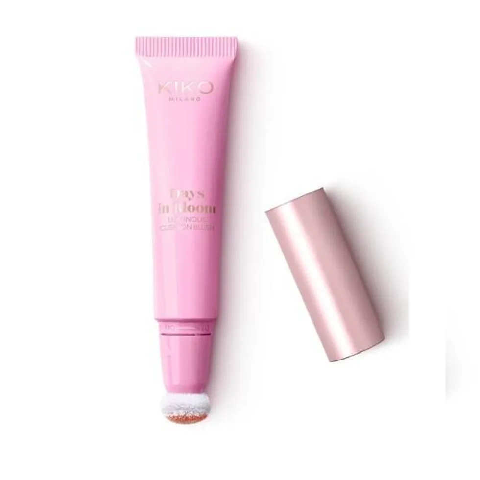 KIKO Milano Days In Bloom Luminous Cushion Blush rozświetlający róż w płynie z aplikatorem gąbkowym 01 Toasted Almond 14ml